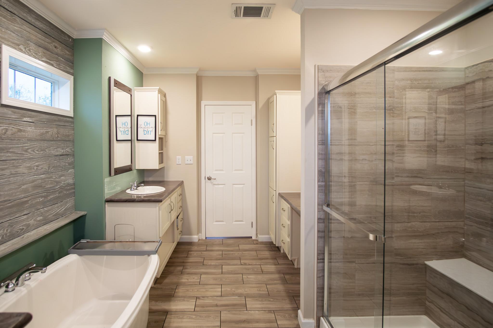 3882 Dry Creek Rd, Lockhart, TX 78644