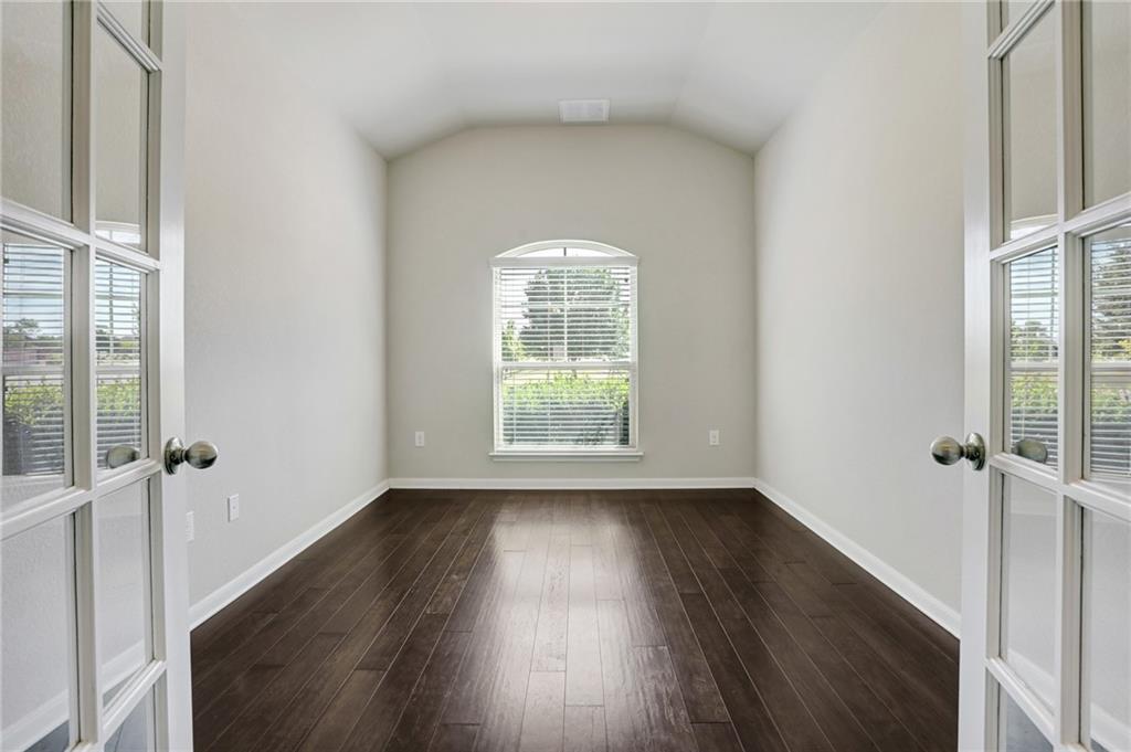 5151 Scenic Lake Dr, Georgetown, TX 78626