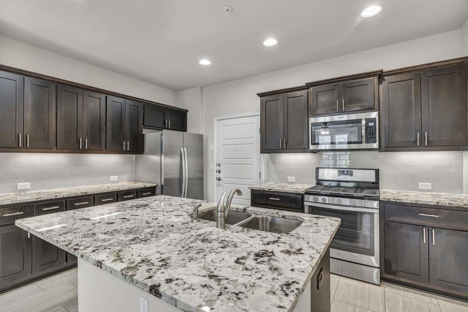 13800 Lyndhurst St # 223, Austin, TX 78717