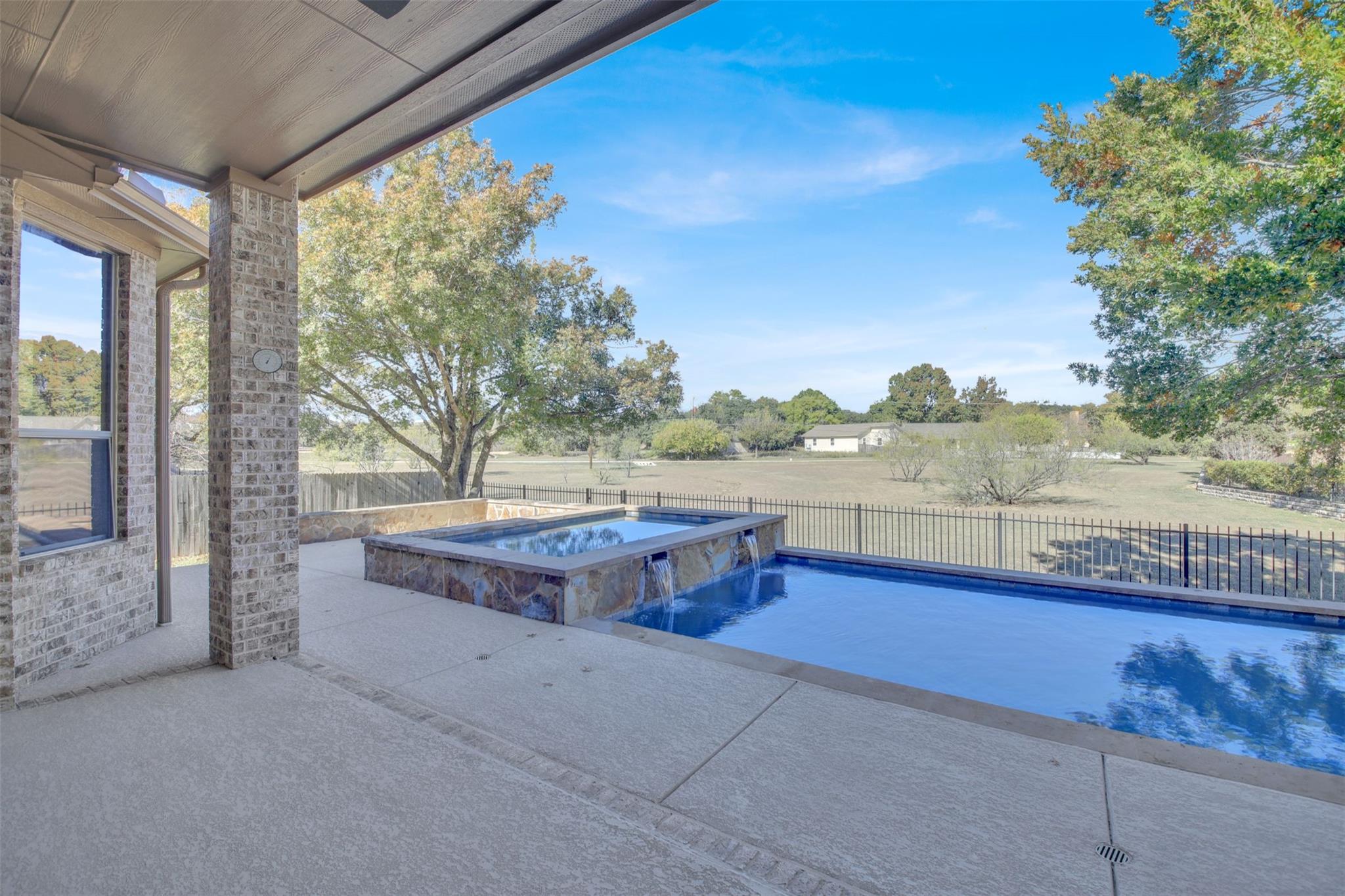 3514 Aquamarine Dr, Round Rock, TX 78681