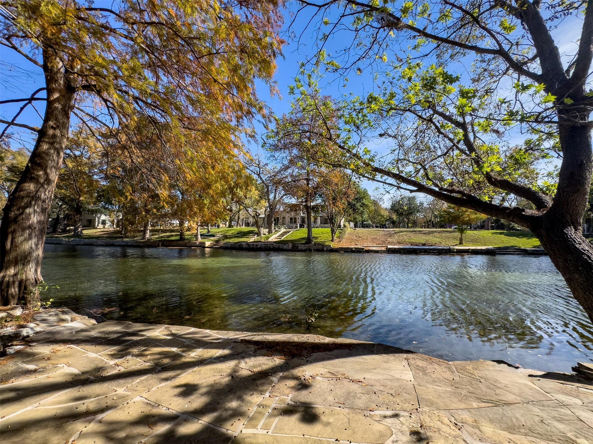 476 Lakeview Blvd, New Braunfels, TX 78130