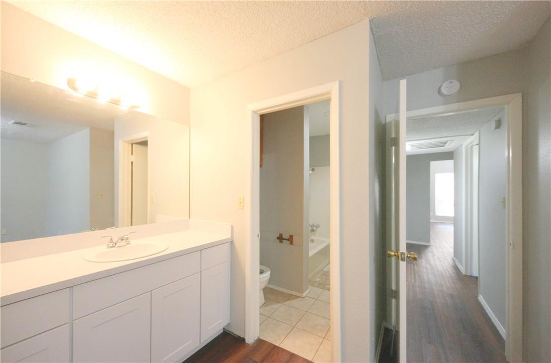 1013 Fieldwood Dr # B, Austin, TX 78758