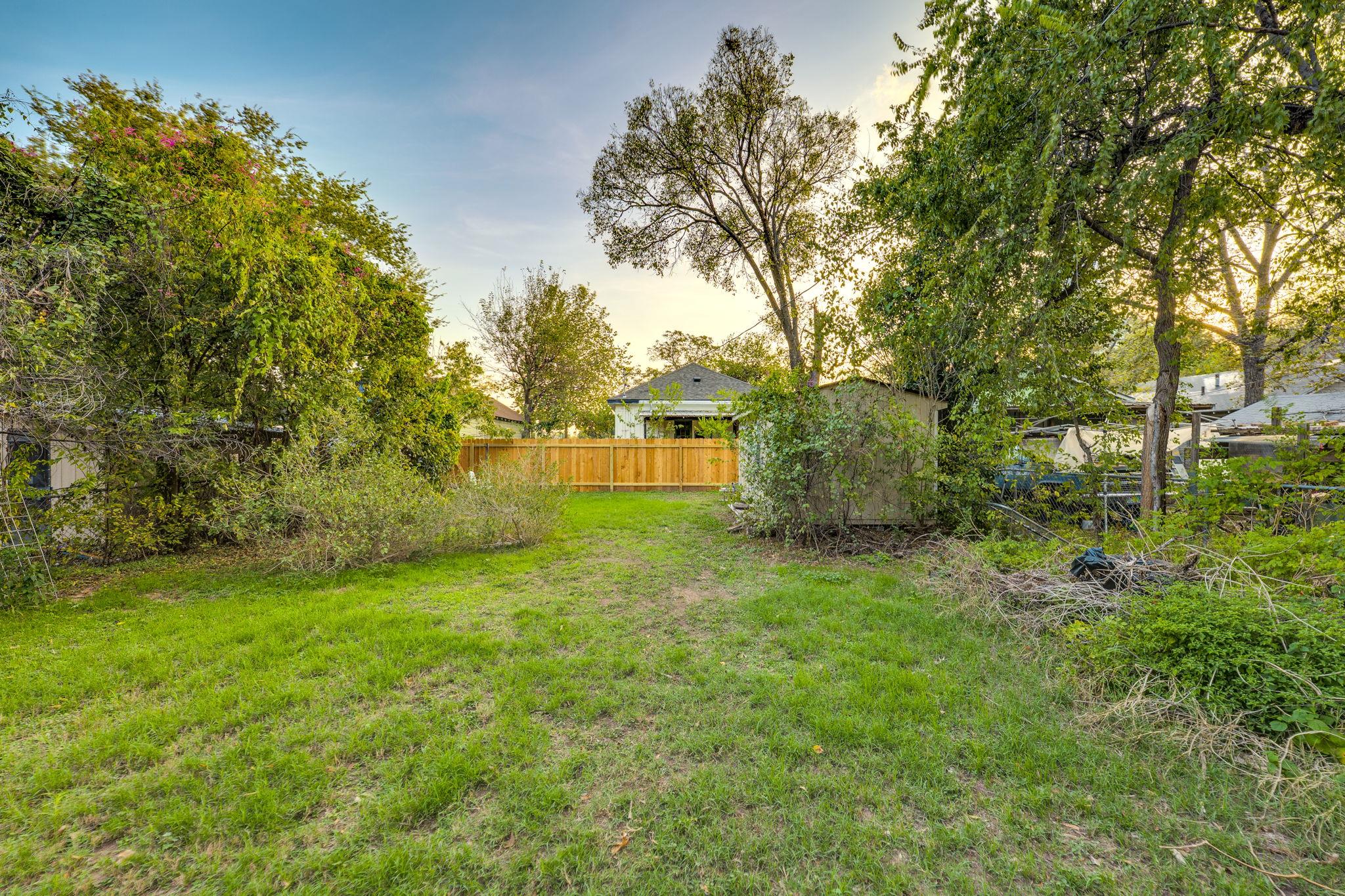 1020 Spence St # B, Austin, TX 78702