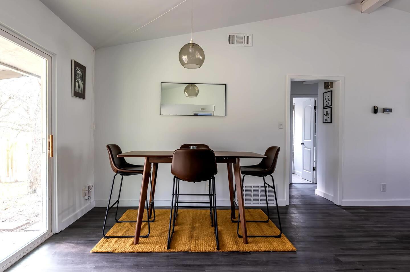 9715 Dallum Dr, Austin, TX 78753