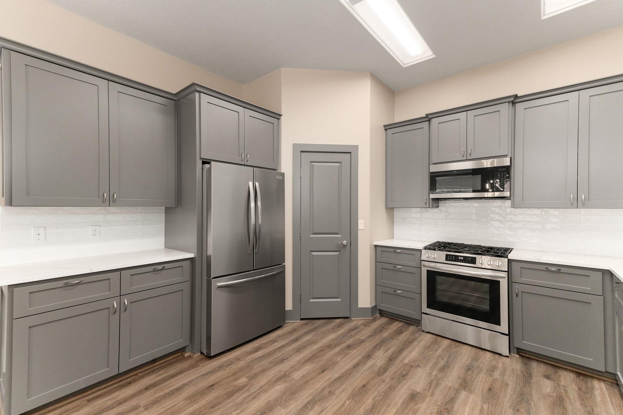 250 Bucek Ln, Schulenburg, TX 78956