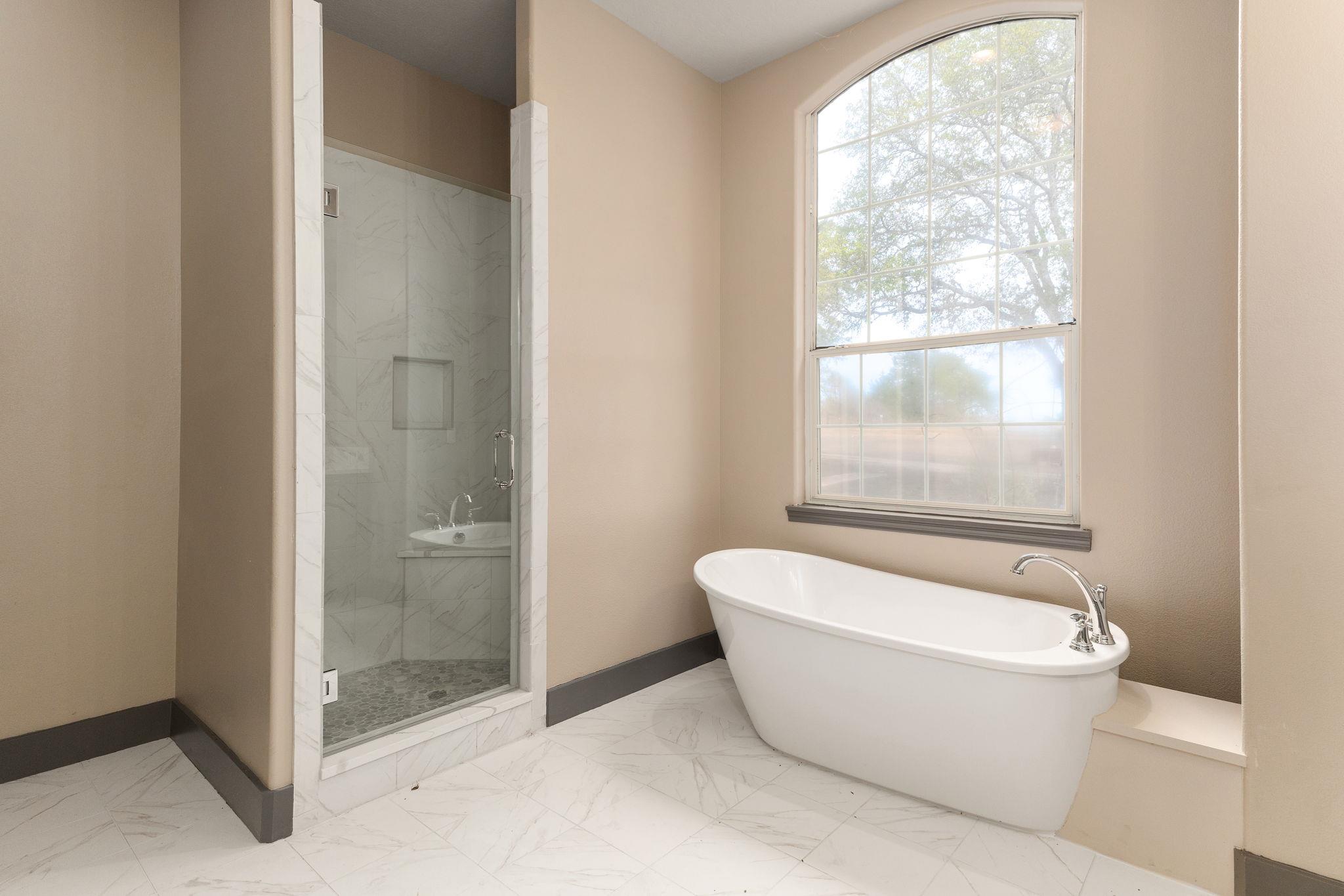 250 Bucek Ln, Schulenburg, TX 78956