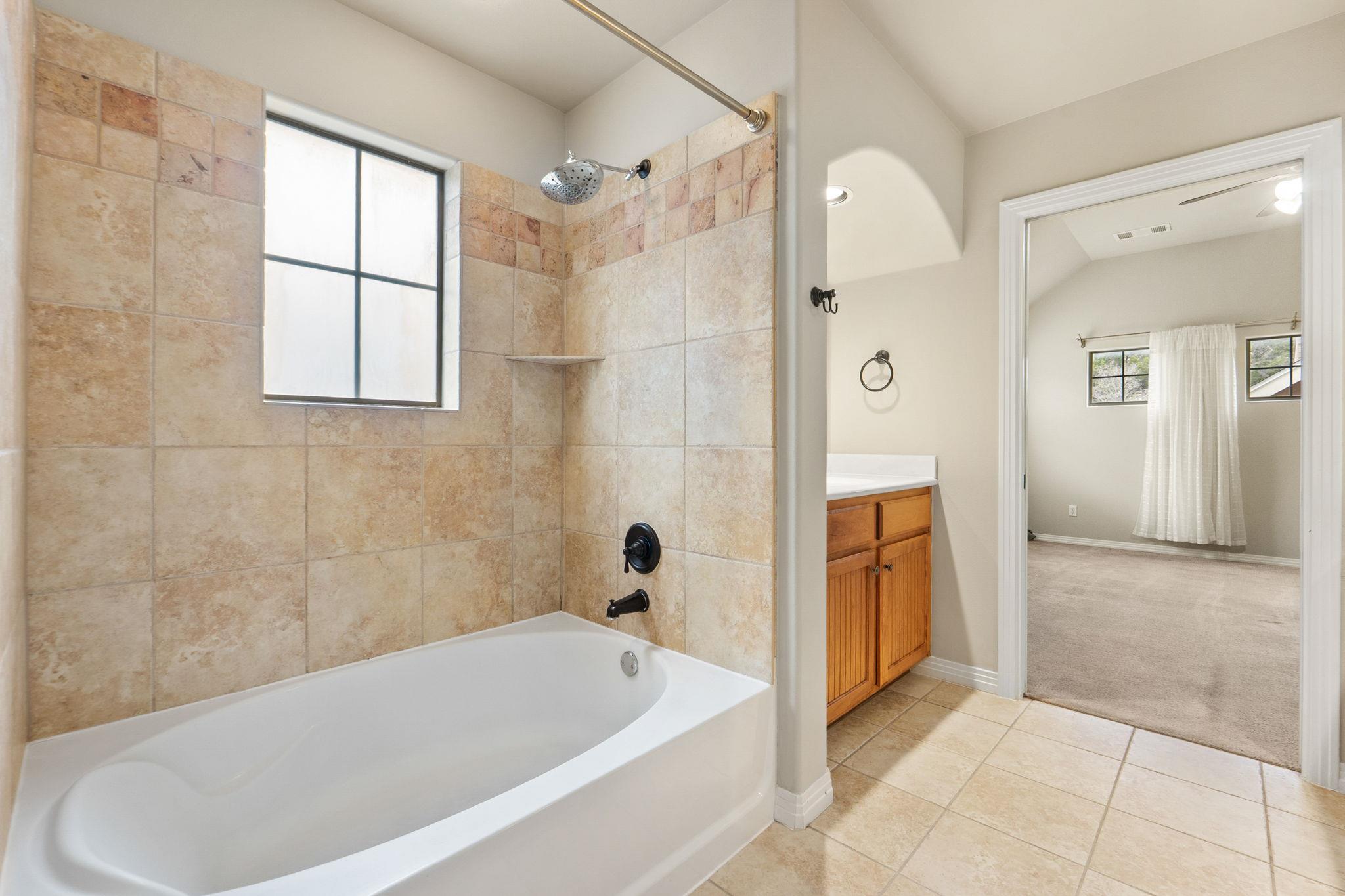 8917 Old Lampasas Trl # 33, Austin, TX 78750