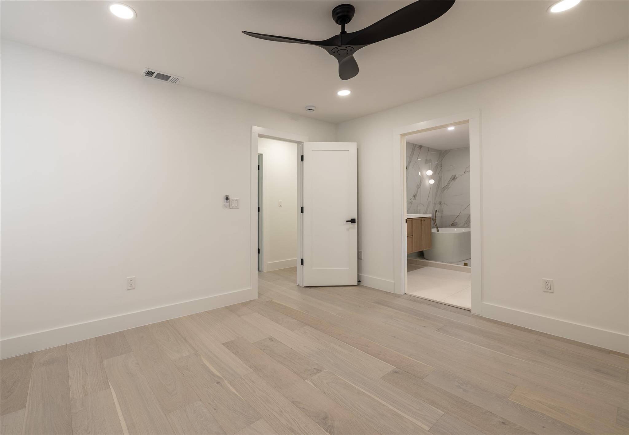 1206 Cloverleaf Dr, Austin, TX 78723