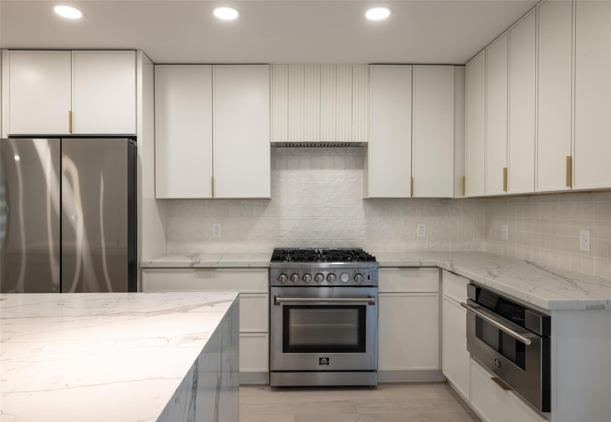 1206 Cloverleaf Dr, Austin, TX 78723