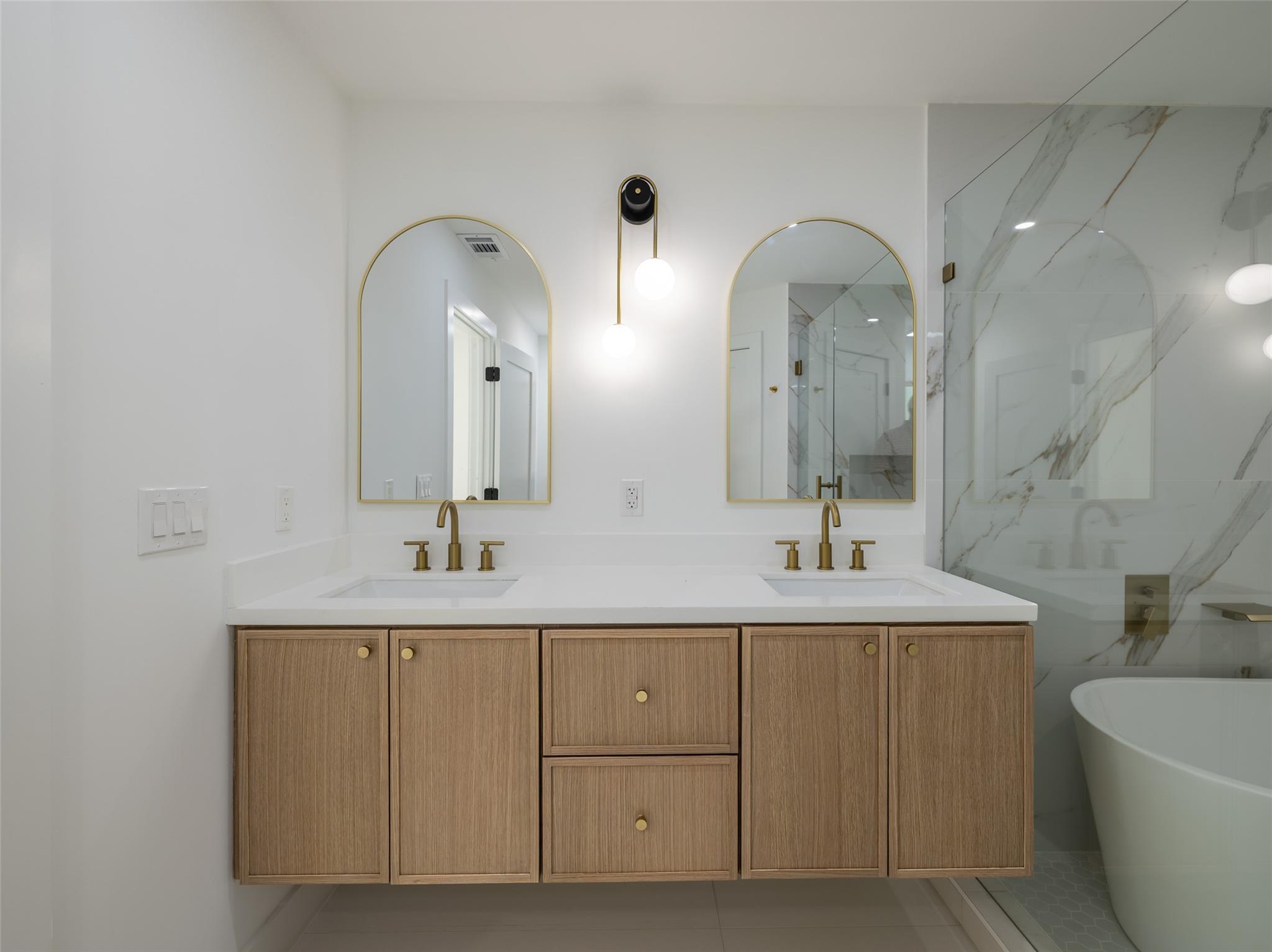 1206 Cloverleaf Dr, Austin, TX 78723