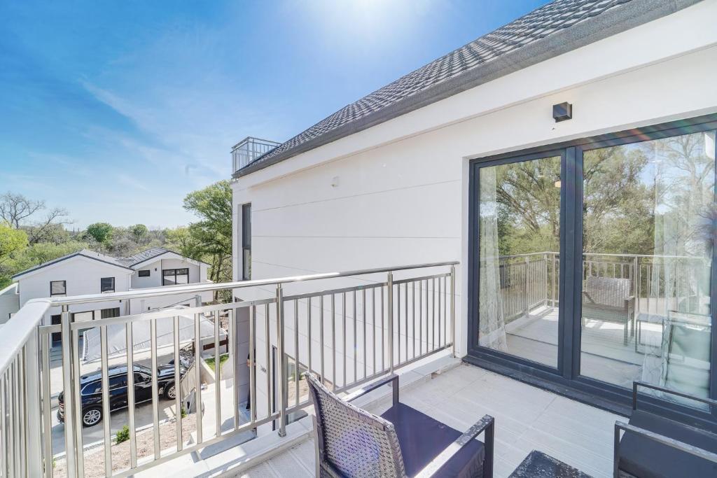 1409 E M Franklin Ave # B, Austin, TX 78721