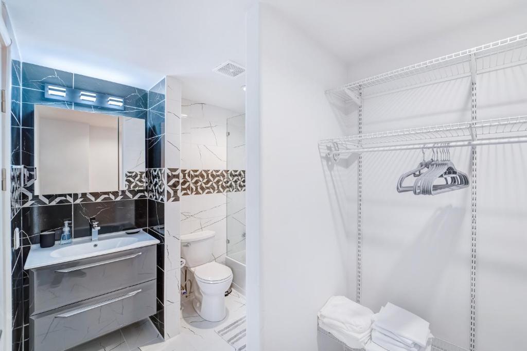 1409 E M Franklin Ave # B, Austin, TX 78721