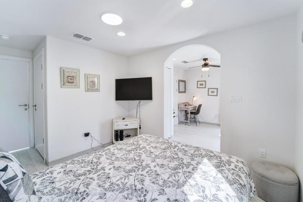 1409 E M Franklin Ave # B, Austin, TX 78721