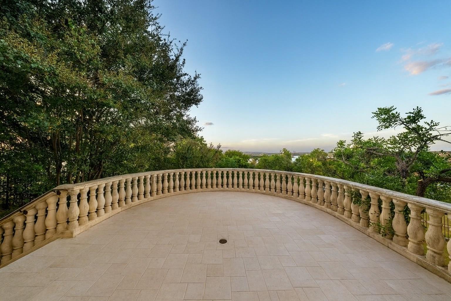 217 Bella Riva Dr, Austin, TX 78734