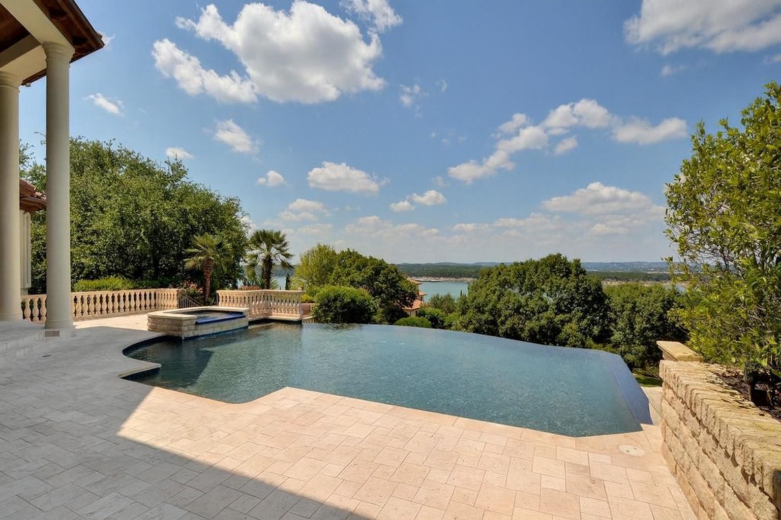 217 Bella Riva Dr, Austin, TX 78734