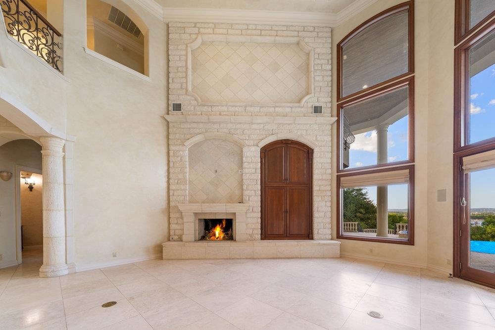 217 Bella Riva Dr, Austin, TX 78734