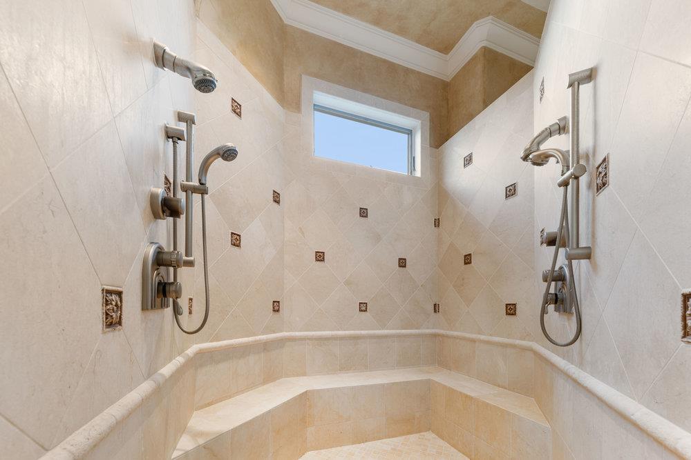 217 Bella Riva Dr, Austin, TX 78734