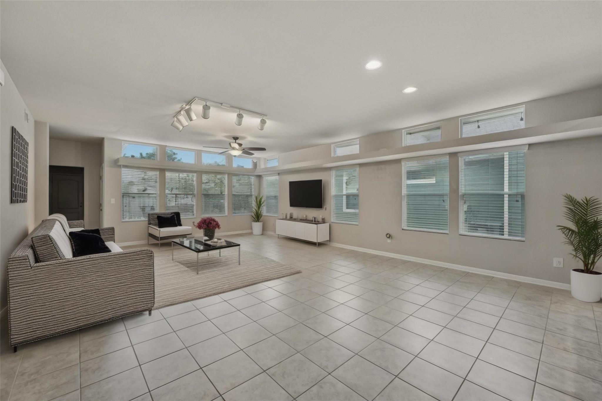 1373 Nevarez, Kyle, TX 78640