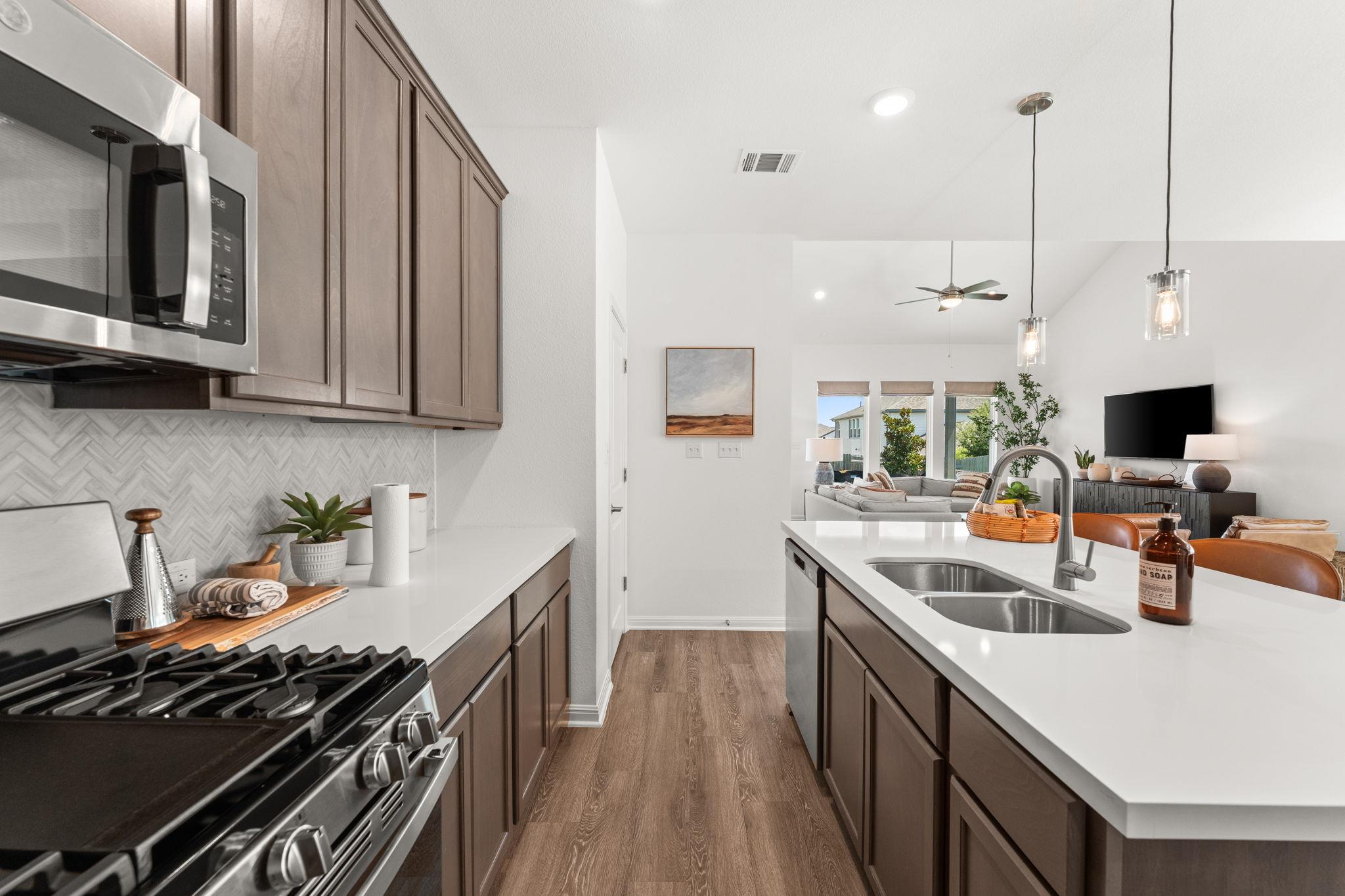 6512 Velvet Leaf Ln, Buda, TX 78610