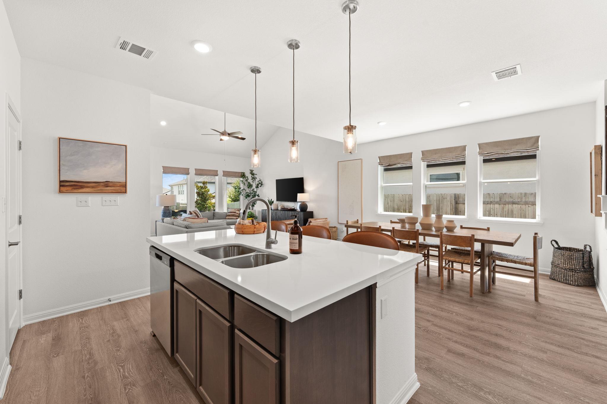 6512 Velvet Leaf Ln, Buda, TX 78610