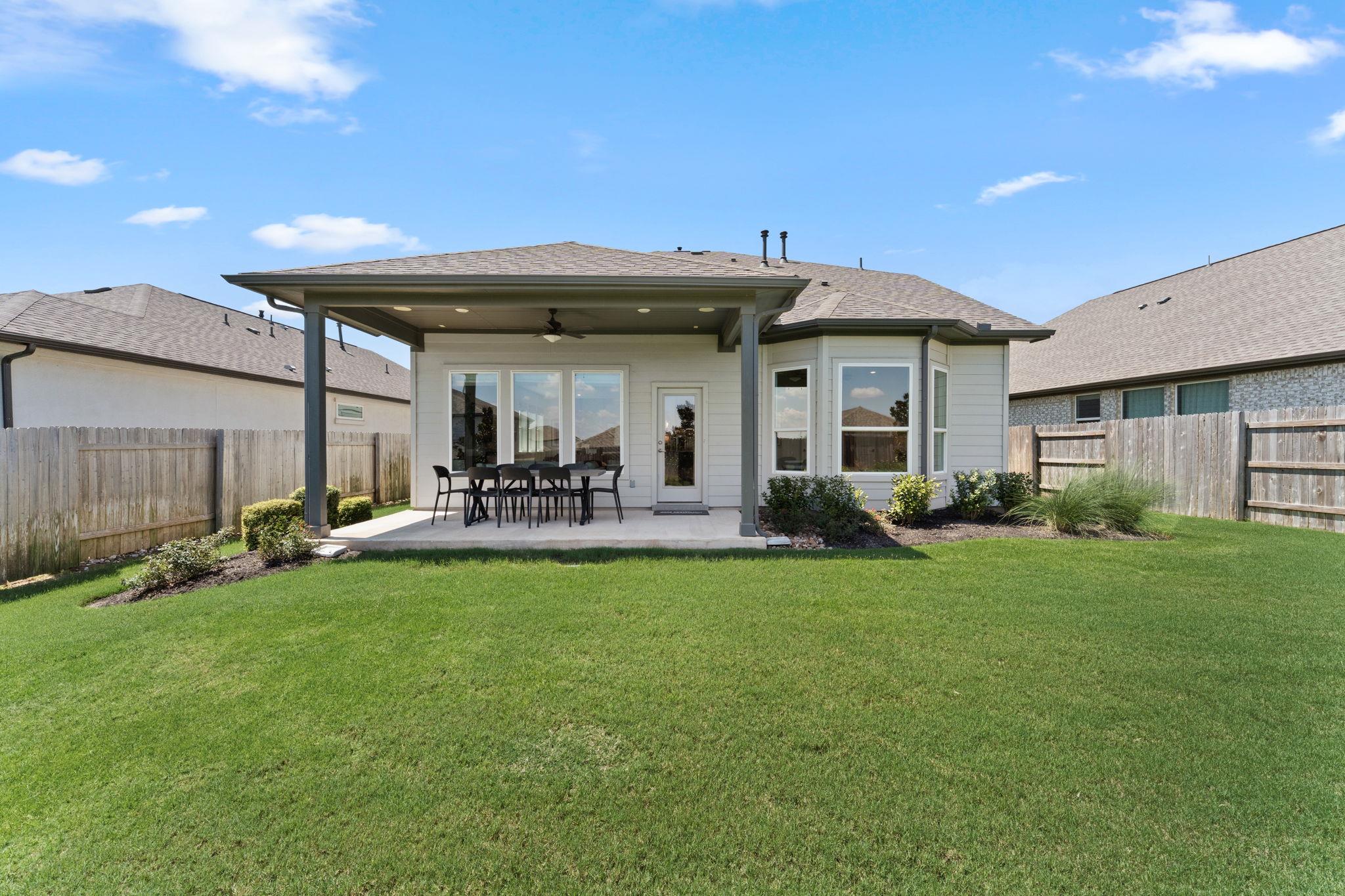 6512 Velvet Leaf Ln, Buda, TX 78610