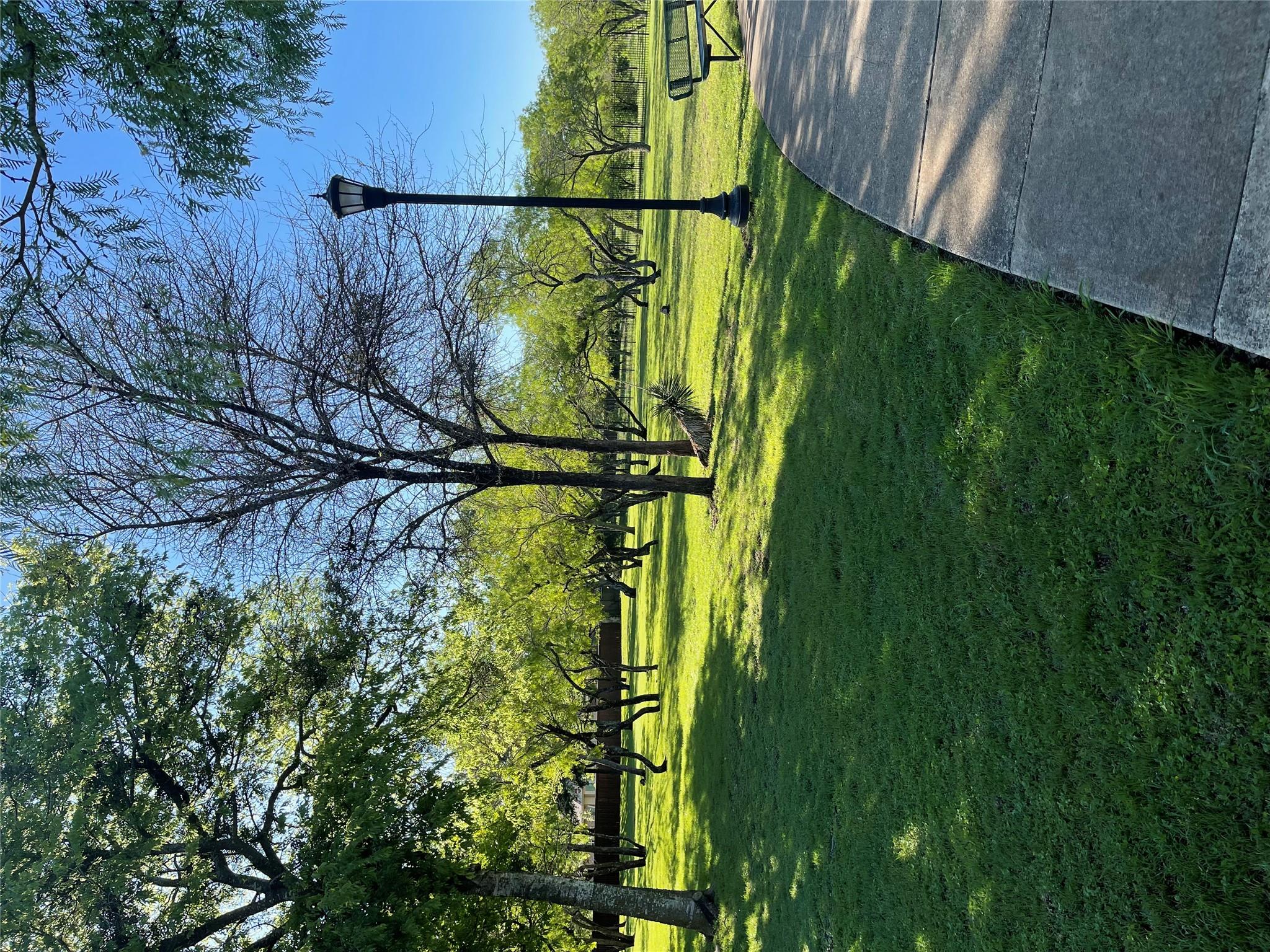 301 Middle Crk, Buda, TX 78610