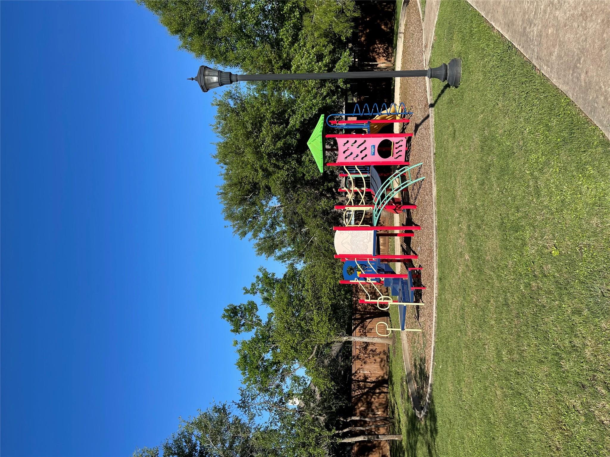 301 Middle Crk, Buda, TX 78610