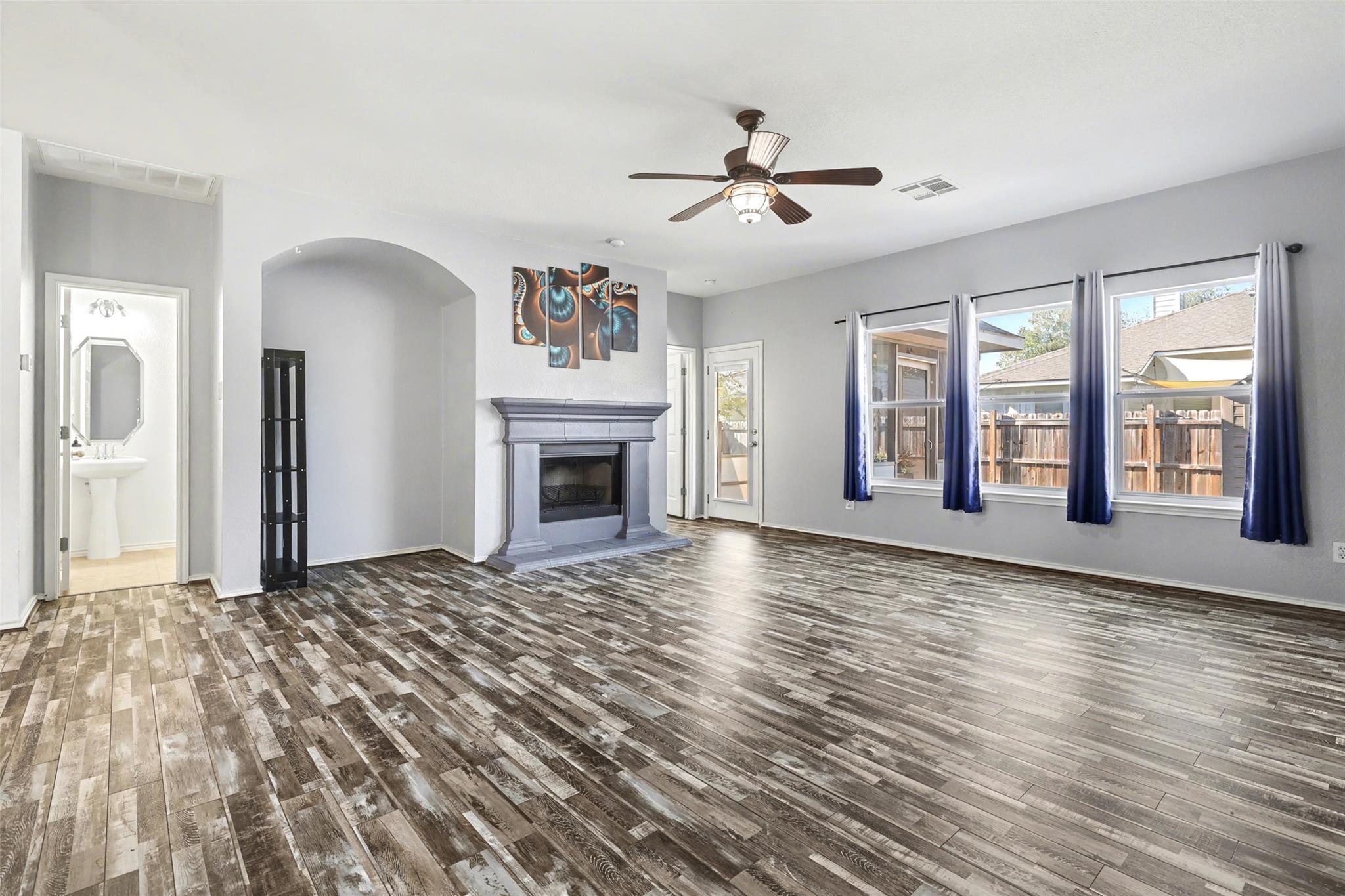 1520 Tonia Loop, Round Rock, TX 78665