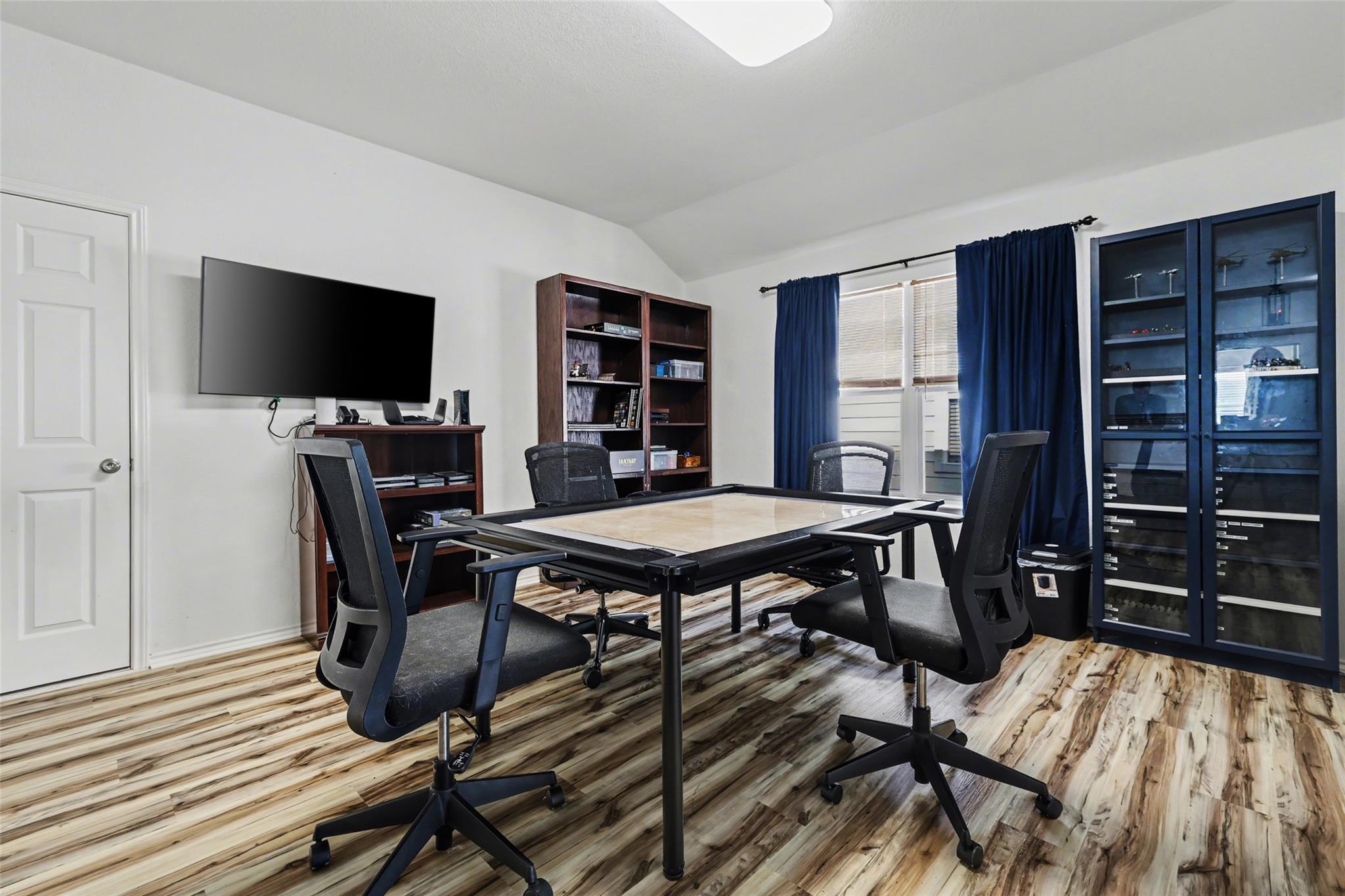 1520 Tonia Loop, Round Rock, TX 78665