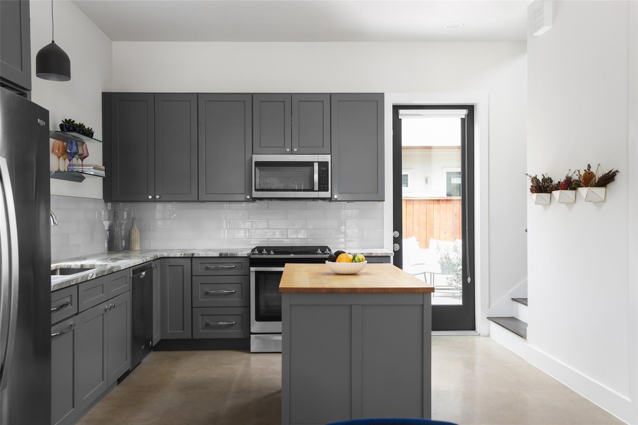 1120 Omega Ave # 1, Austin, TX 78721