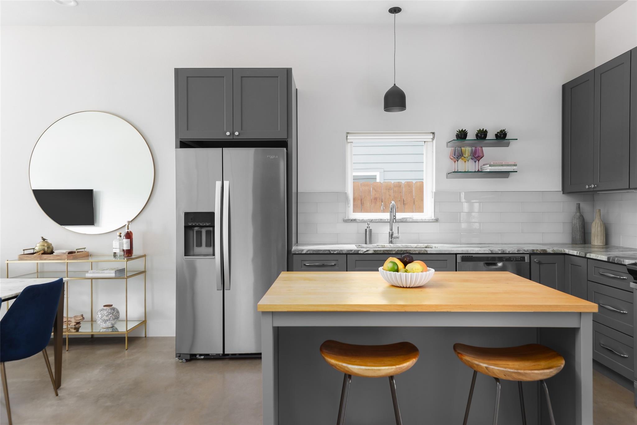 1120 Omega Ave # 1, Austin, TX 78721