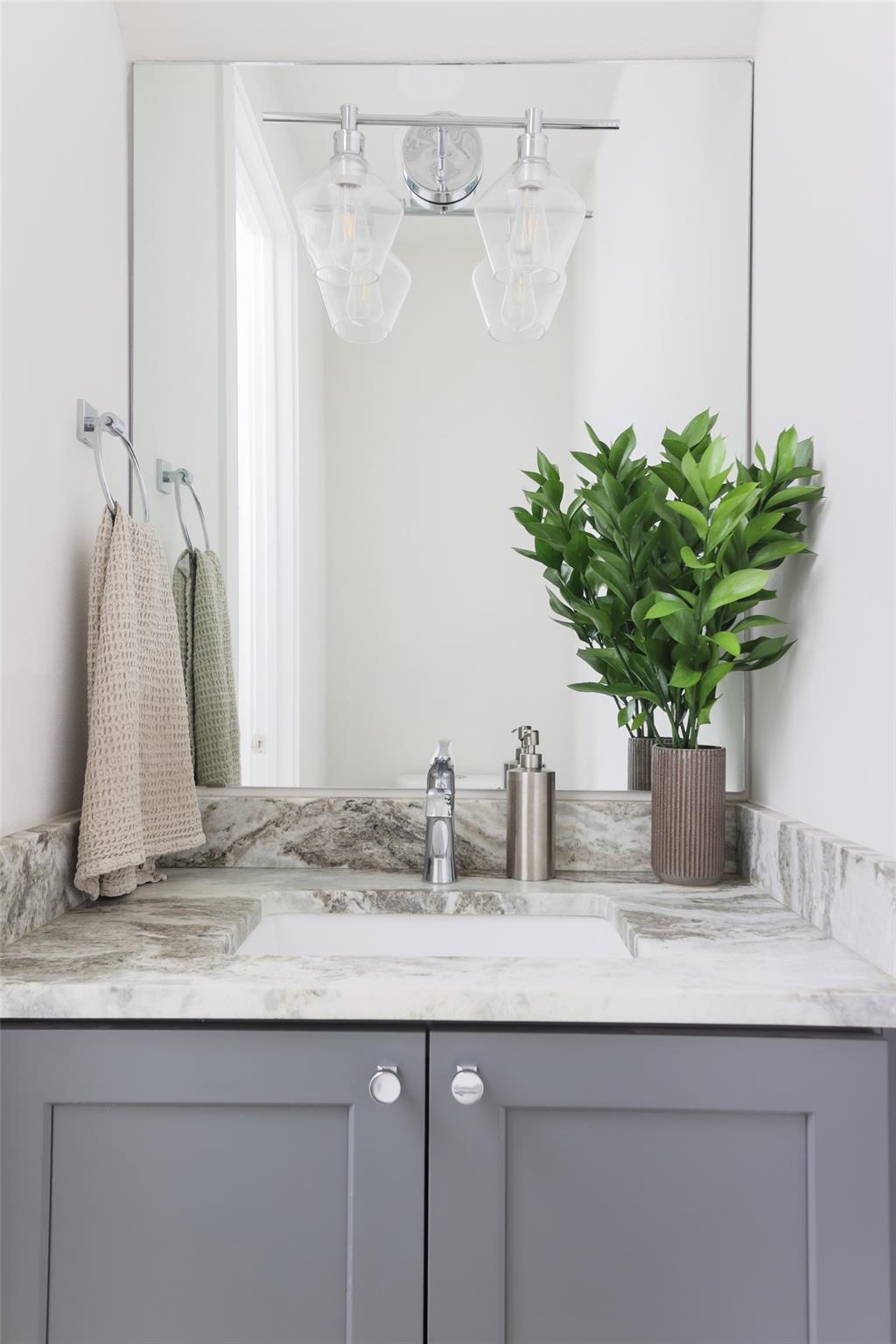 1120 Omega Ave # 1, Austin, TX 78721