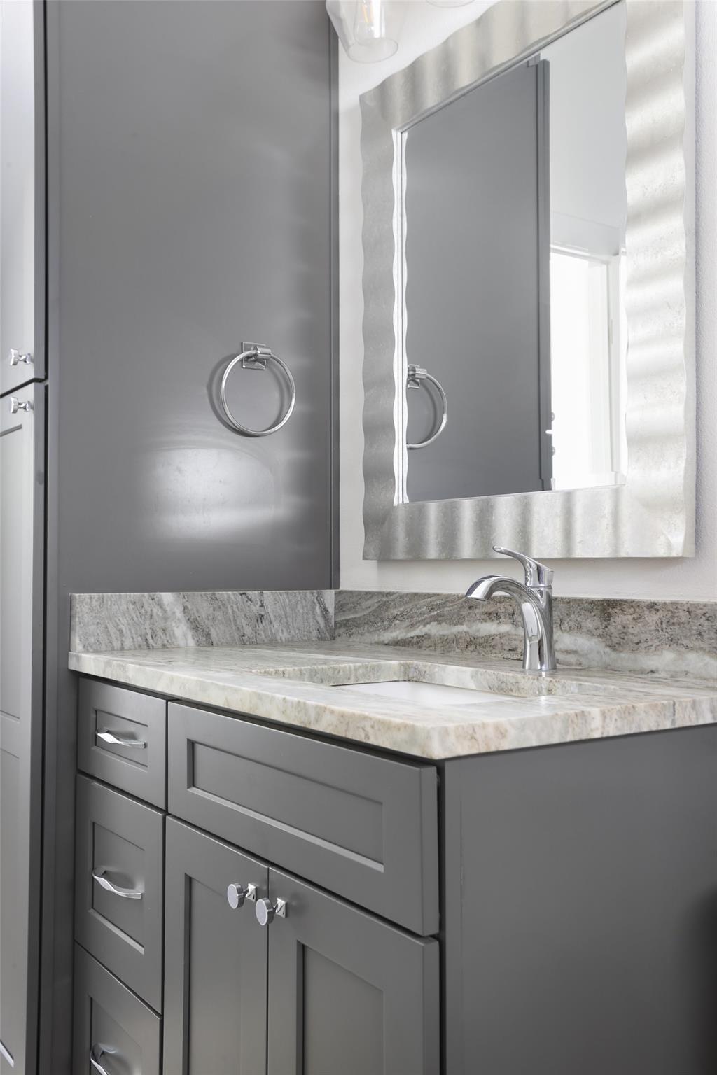 1120 Omega Ave # 1, Austin, TX 78721