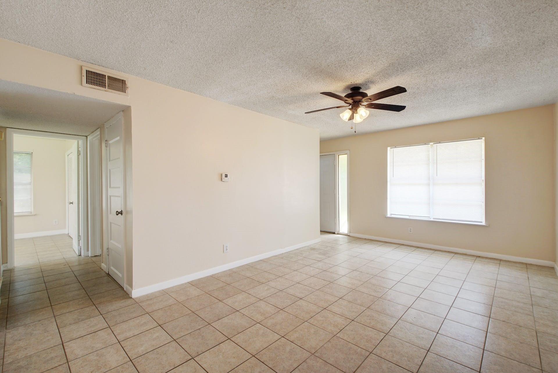 1202 Artesian Cir, Austin, TX 78758