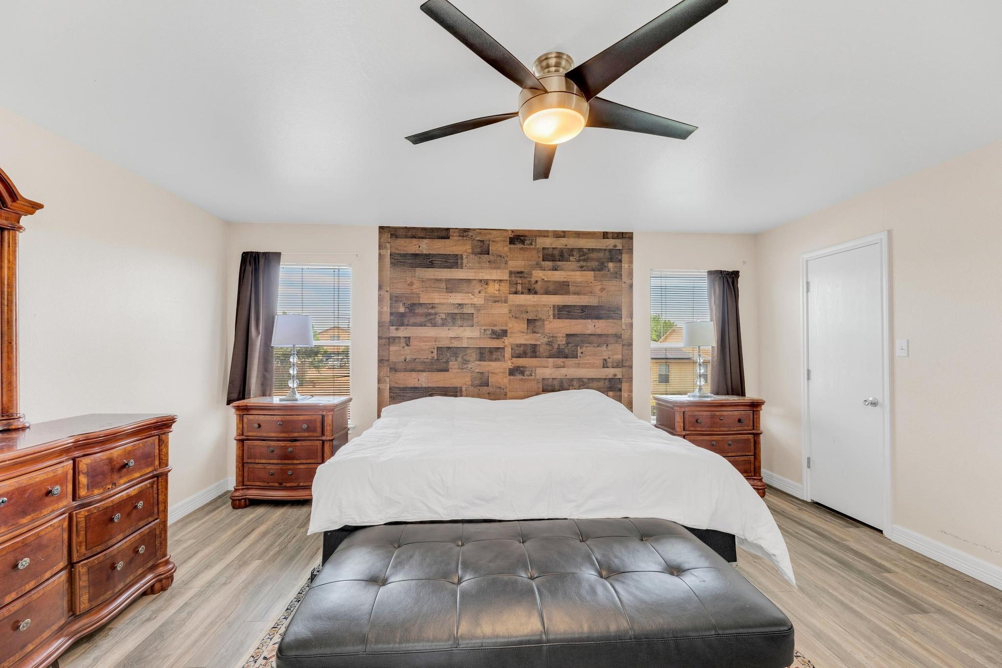 18400 Sun Haven Cv, Elgin, TX 78621