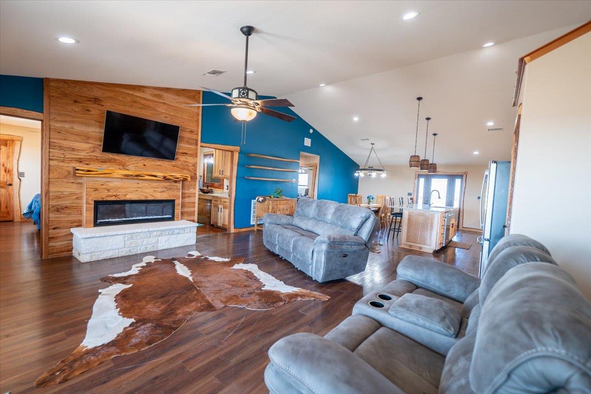 1825 Savanna Ridge Ranch Rd, Lometa, TX 76853