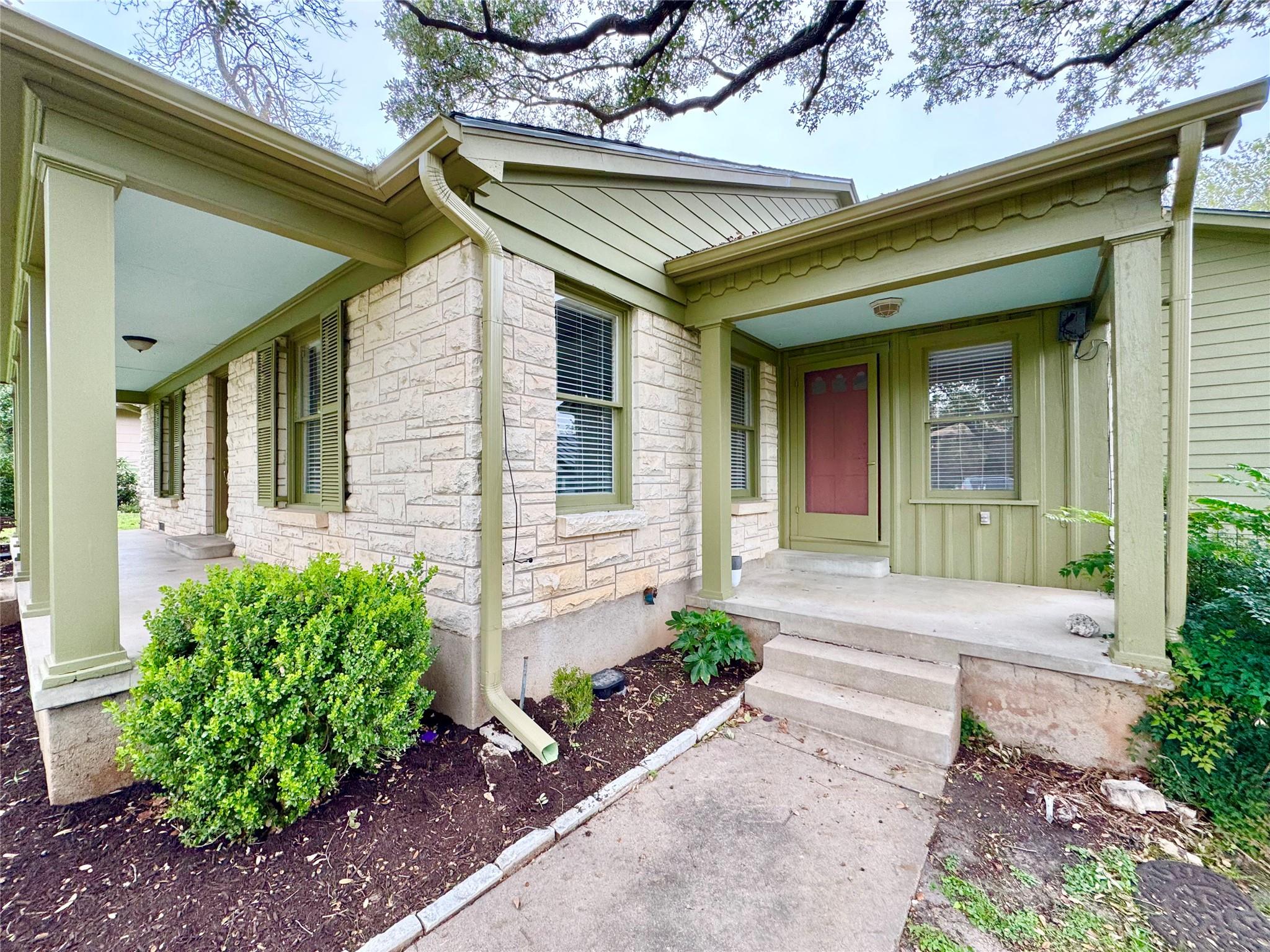 1300 Crestwood Rd, Austin, TX 78722