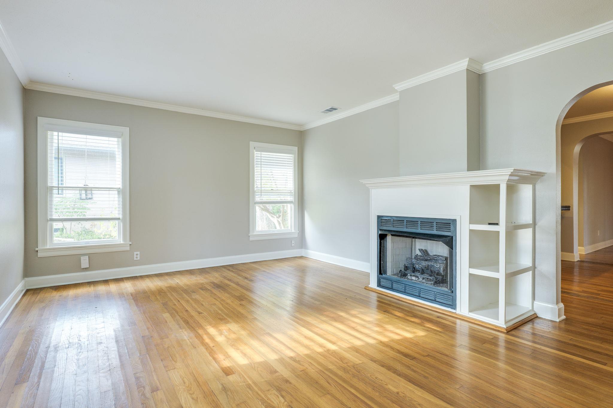 1300 Crestwood Rd, Austin, TX 78722