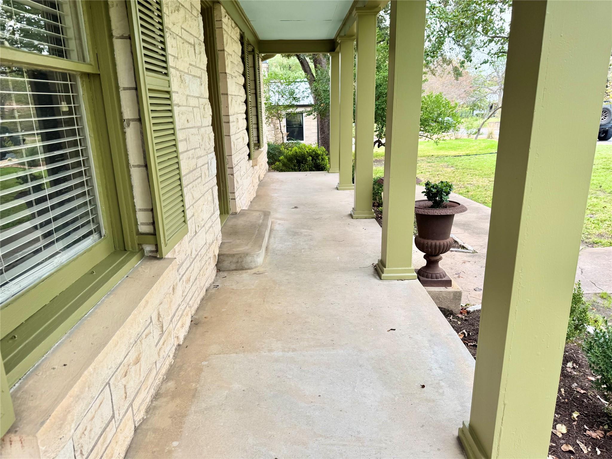 1300 Crestwood Rd, Austin, TX 78722