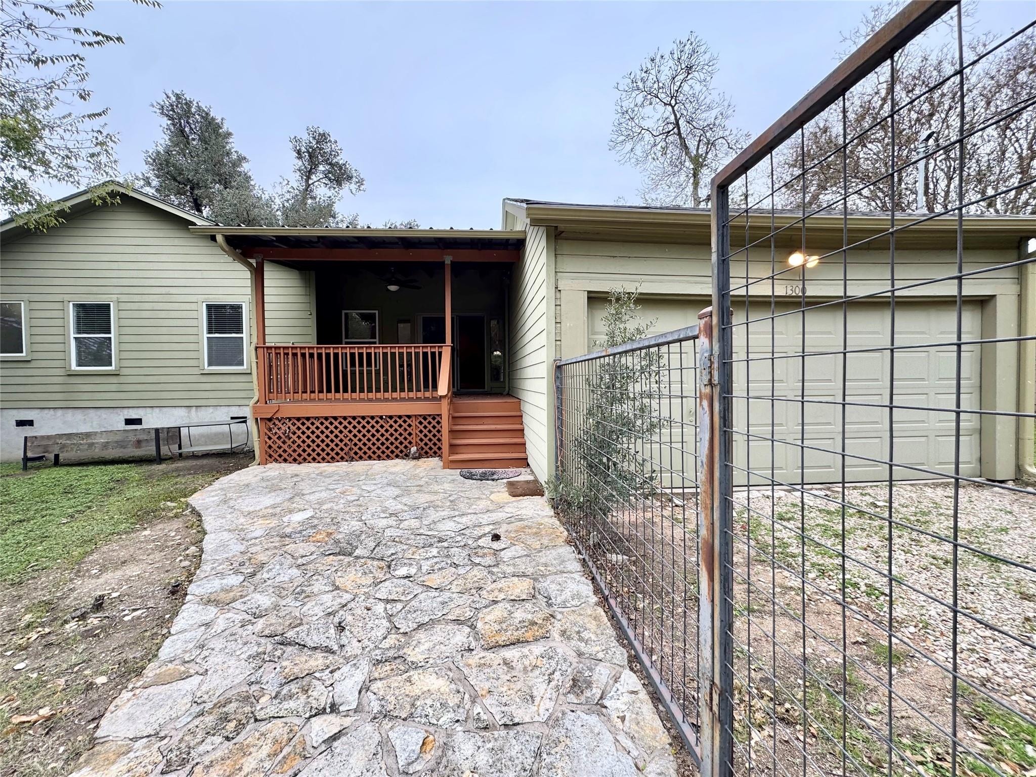 1300 Crestwood Rd, Austin, TX 78722