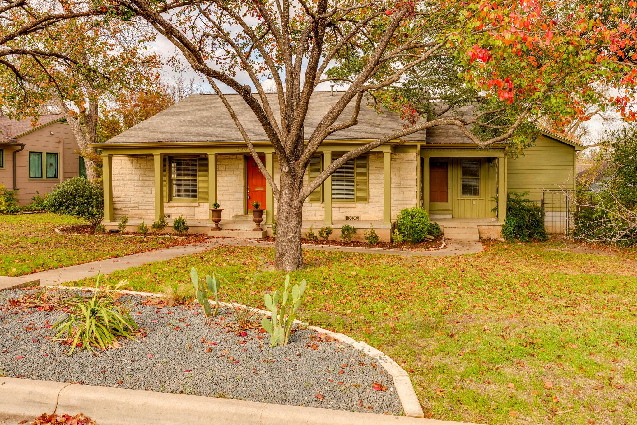 1300 Crestwood Rd, Austin, TX 78722