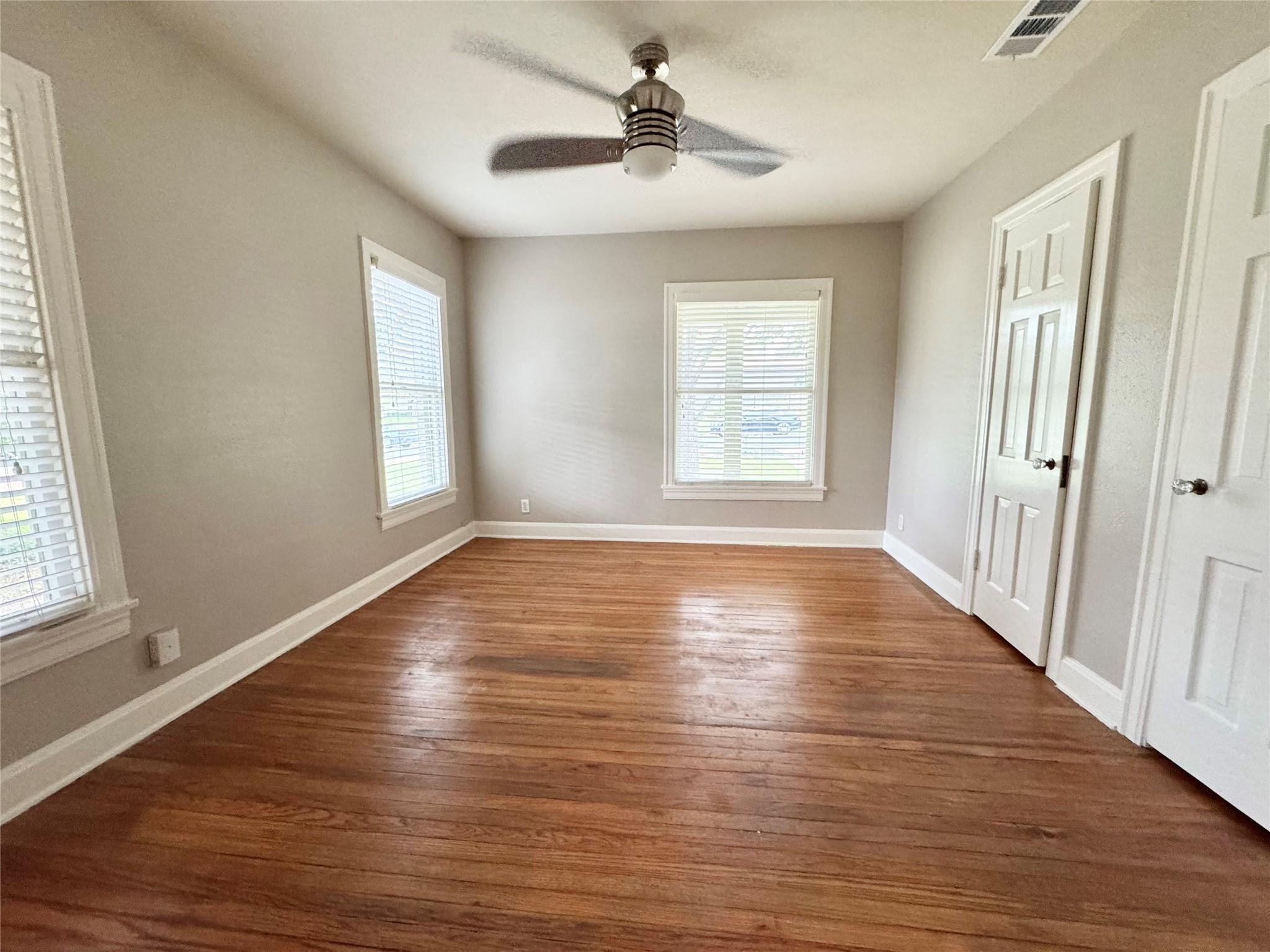 1300 Crestwood Rd, Austin, TX 78722