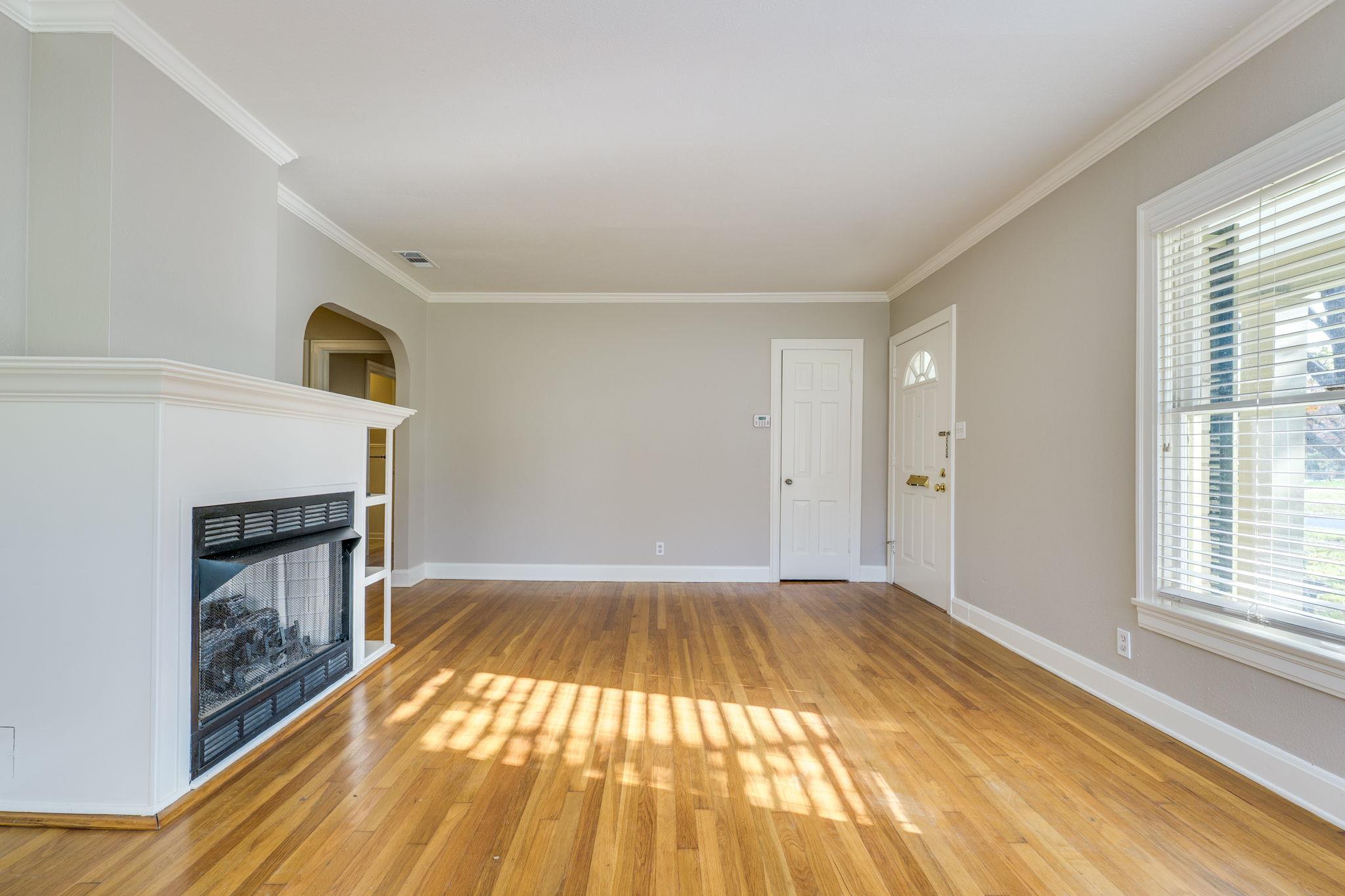 1300 Crestwood Rd, Austin, TX 78722