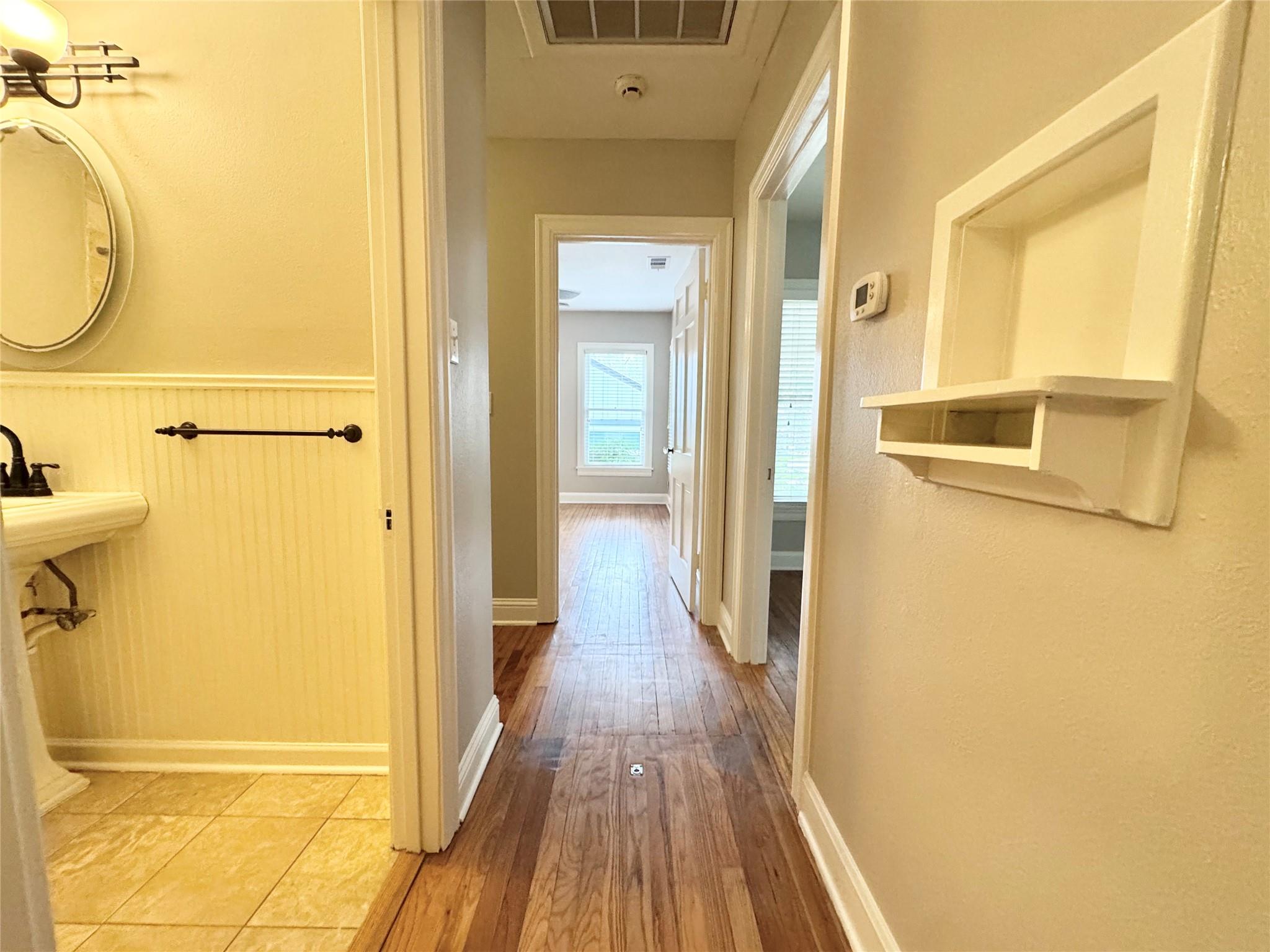 1300 Crestwood Rd, Austin, TX 78722