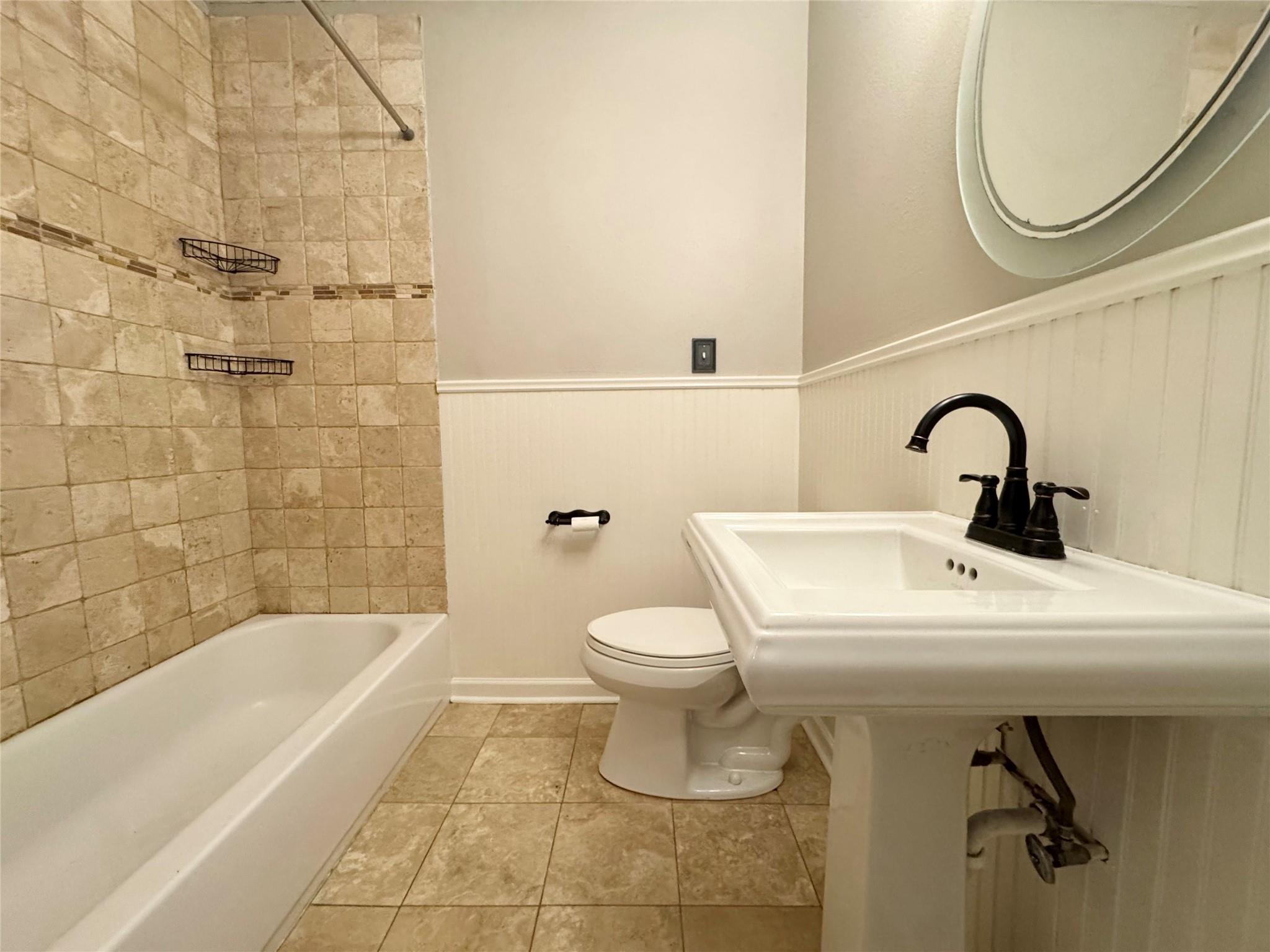 1300 Crestwood Rd, Austin, TX 78722