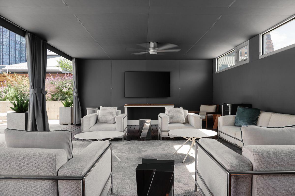 210 Lavaca St # 2809, Austin, TX 78701