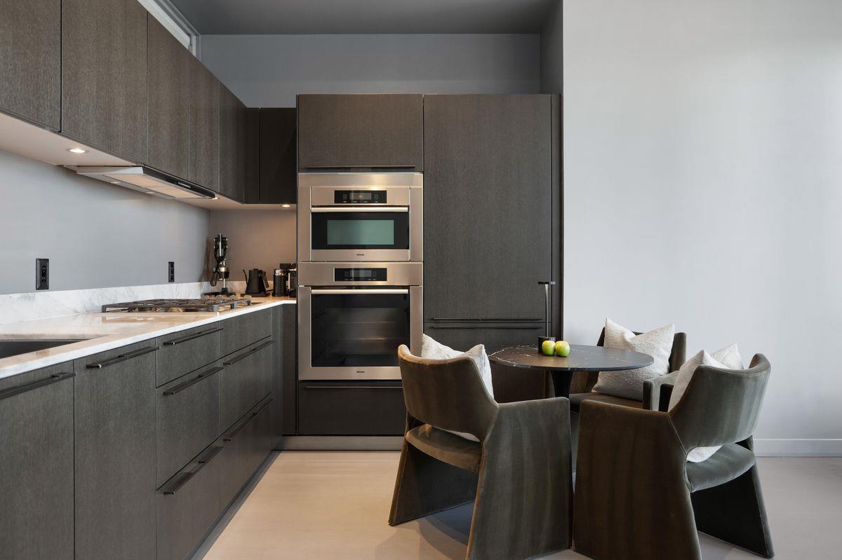 210 Lavaca St # 2809, Austin, TX 78701