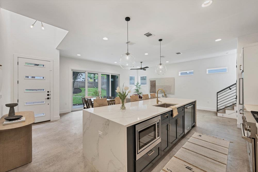 3100 S 5th St # 1, Austin, TX 78704