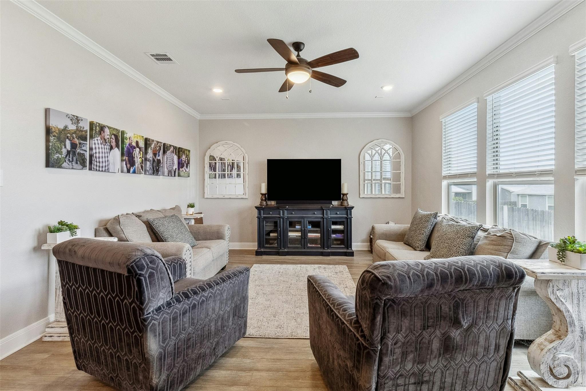 170 Kennicott Dr, Kyle, TX 78640