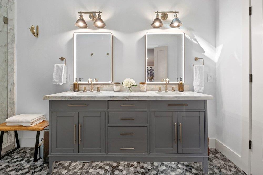 1519 W 29th St, Austin, TX 78703